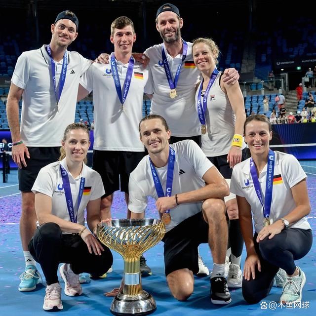 爱游戏2026-联合杯险胜年终总决赛，兹维列夫关键制胜