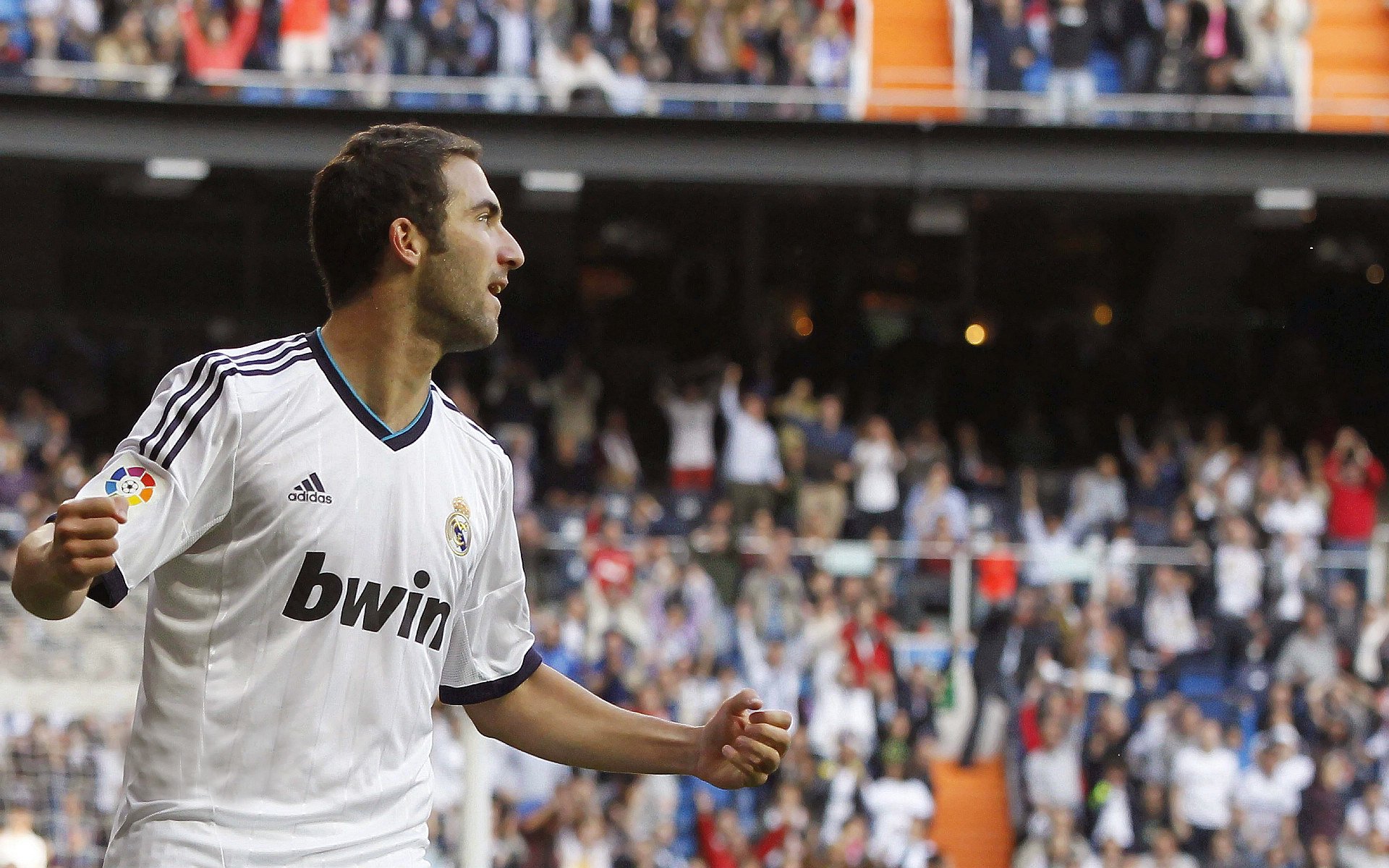 爱游戏官方-萨拉赫的利刃与欧洲的叹息,当个人英雄主义撞碎体系高墙