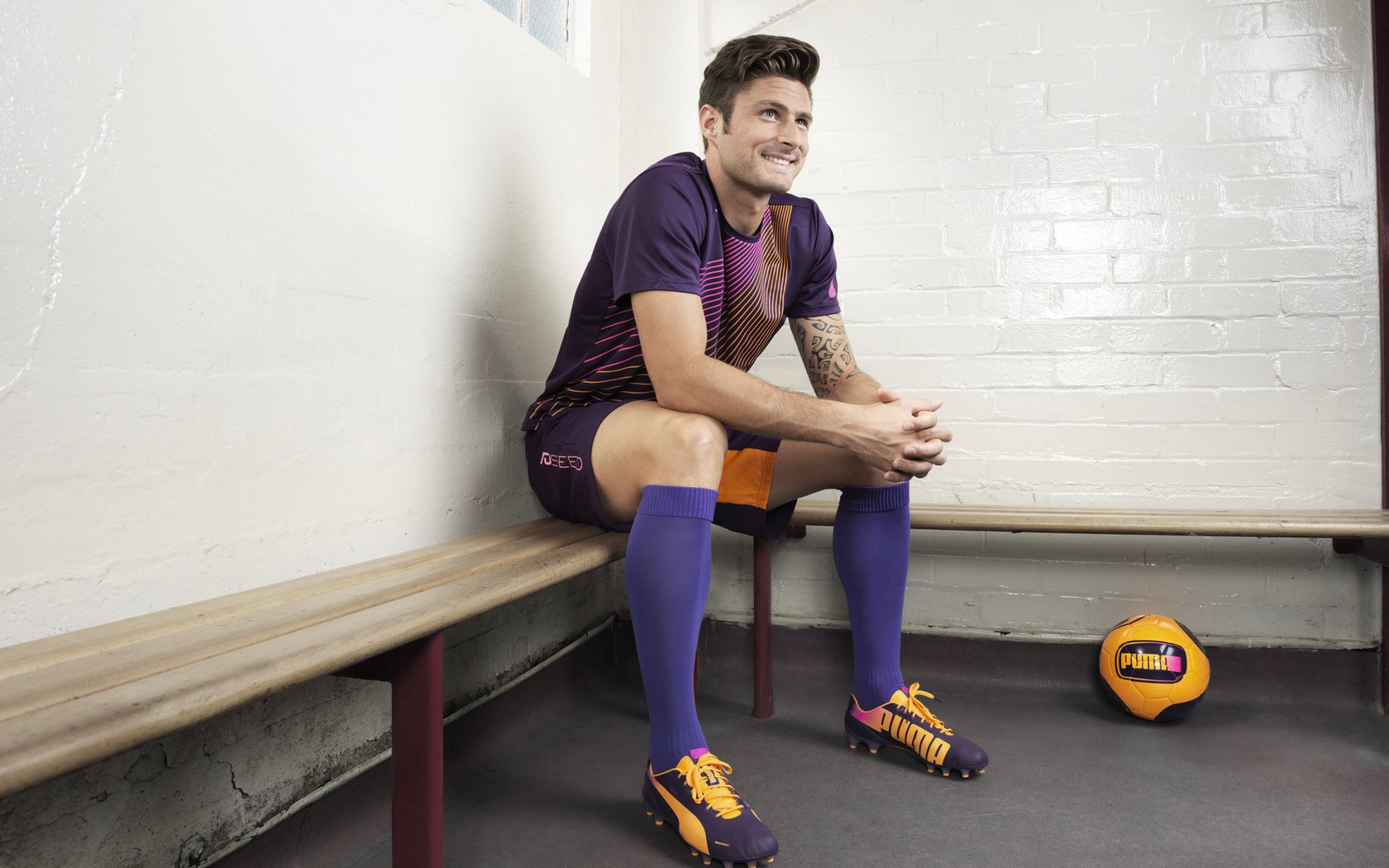 爱游戏入口-伊萨克，从安第斯山麓到永恒之城，一个智利少年的足球史诗